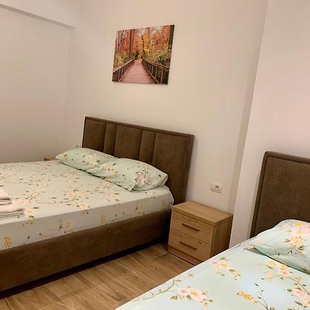 Maxus Apts Sarande Luaran gambar