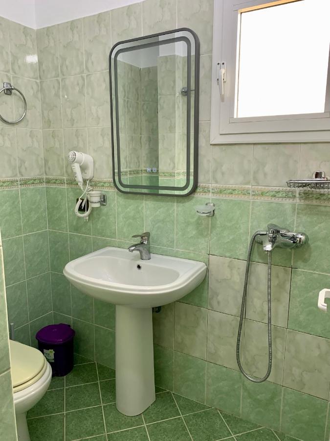 Maxus Apts Sarande Luaran gambar