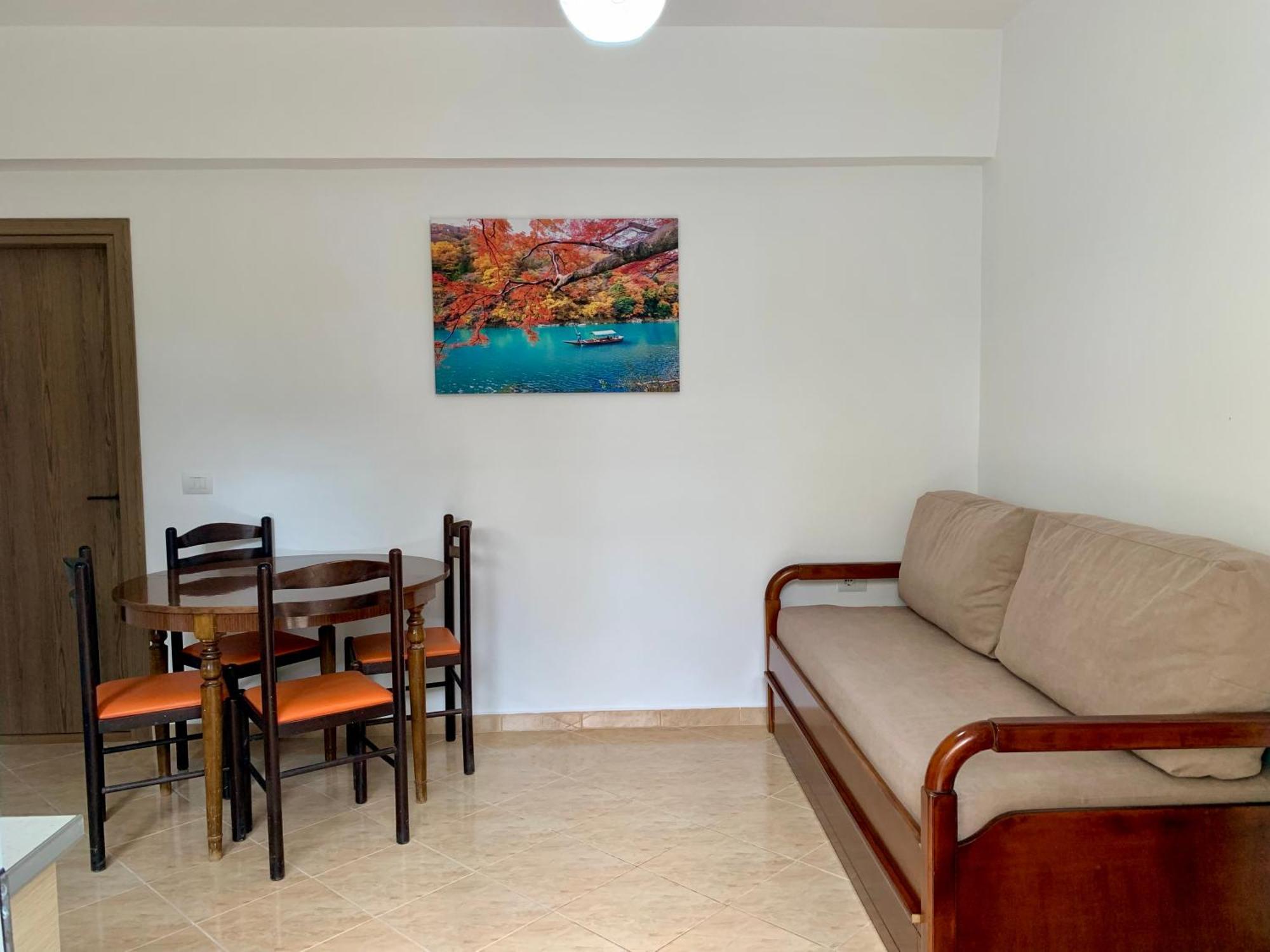 Maxus Apts Sarande Luaran gambar