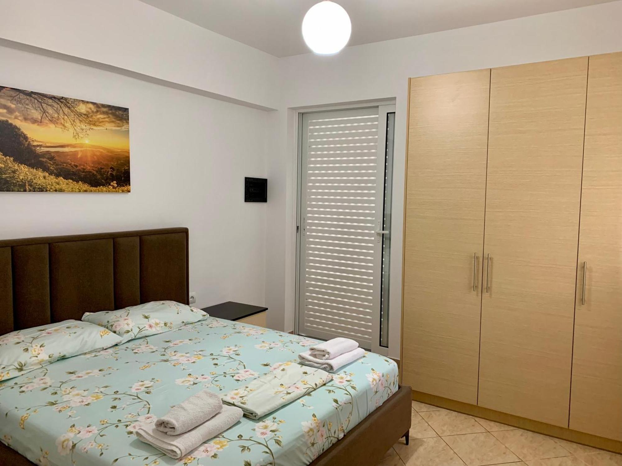 Maxus Apts Sarande Luaran gambar