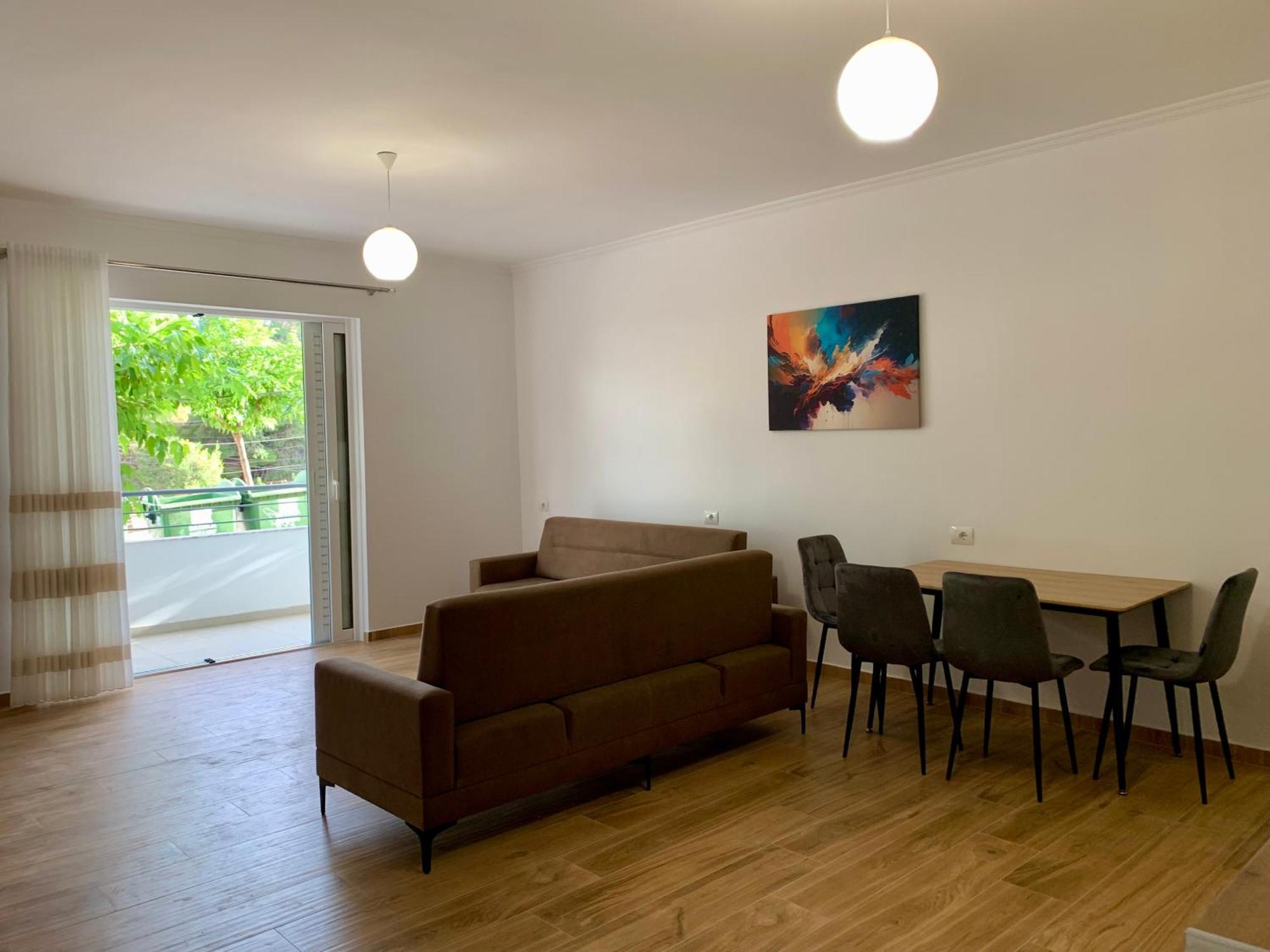 Maxus Apts Sarande Luaran gambar