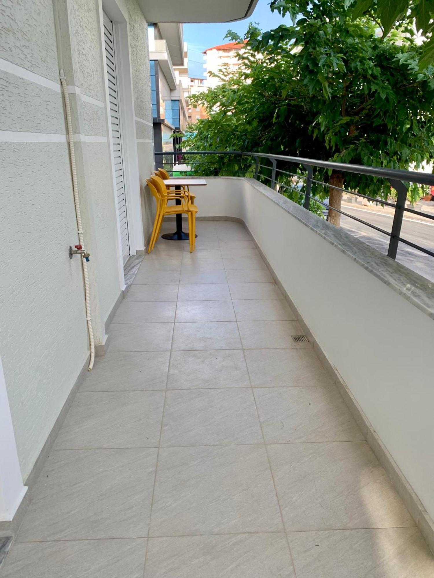 Maxus Apts Sarande Luaran gambar